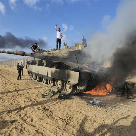 Horror en el desierto: asistentes al festival de música escucharon cohetes, luego militantes de Gaza les dispararon y tomaron rehenes